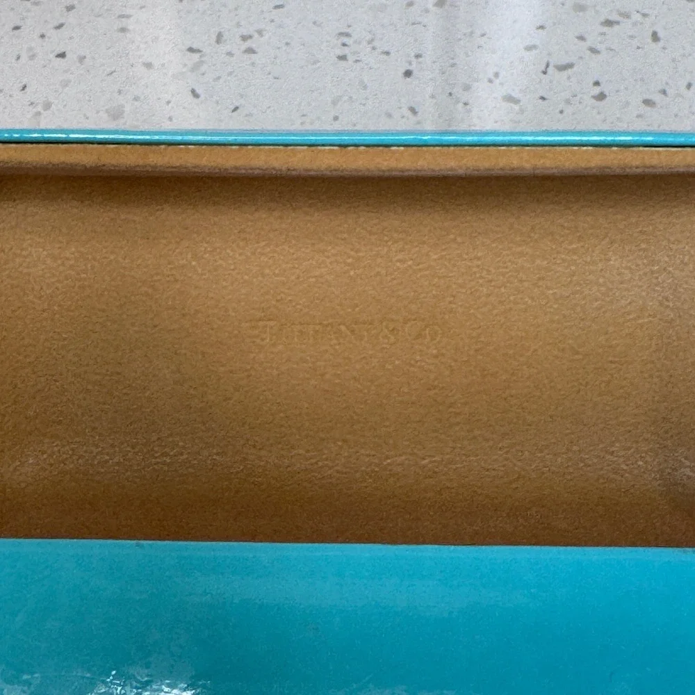 Tiffany & Co Blue Hard Shell Sunglasses Eyeglasses Case Glossy Clamshell